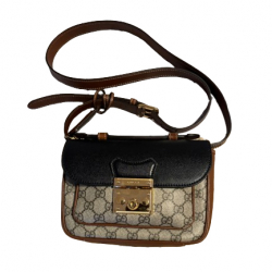 Gucci Sac Besace 'Interlocking Chained' pour Femmes