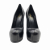 Yves Saint Laurent YSL Tribute Two Plateau-Pumps aus schwarzem Leder