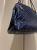 Chanel Sac porté épaule édition limitée en cuir bleu vernis