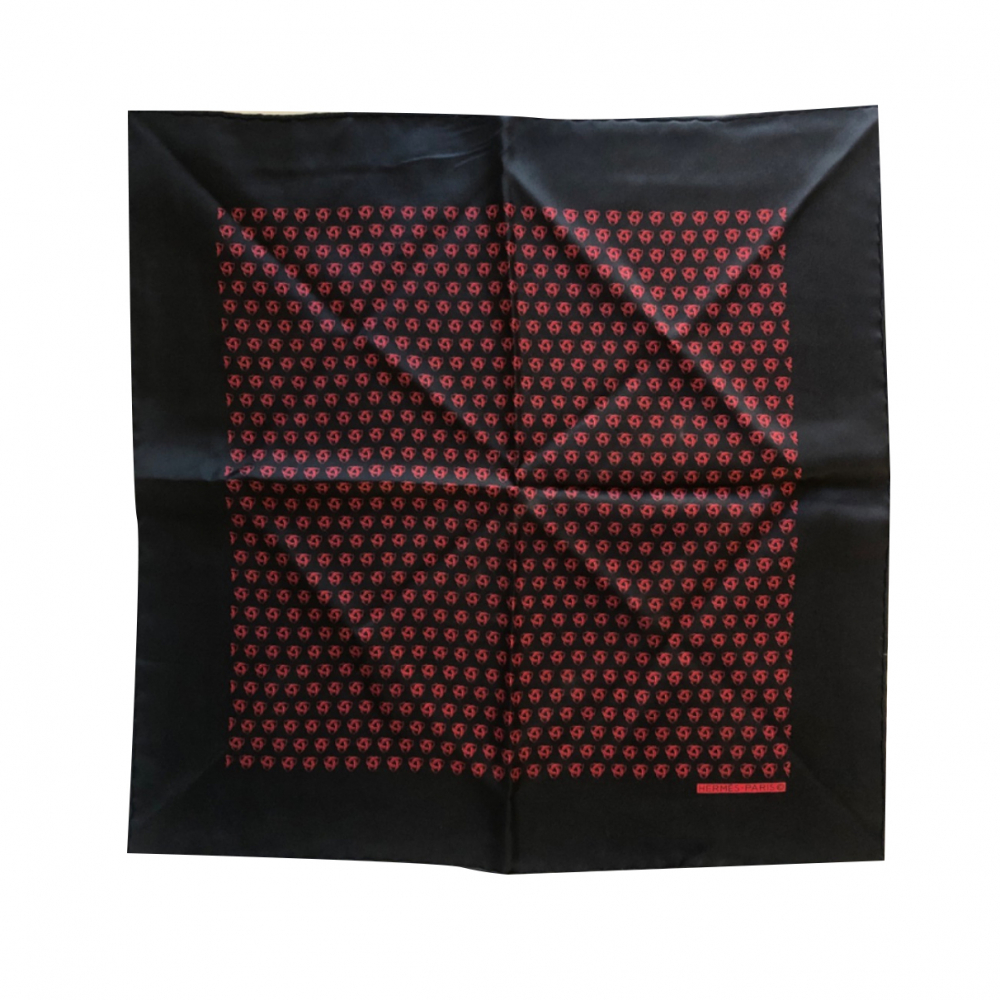 Hermès Mini-Quadrat aus schwarzer Seide