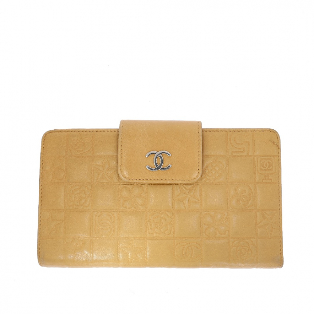 Chanel brieftasche aus beigem Leder