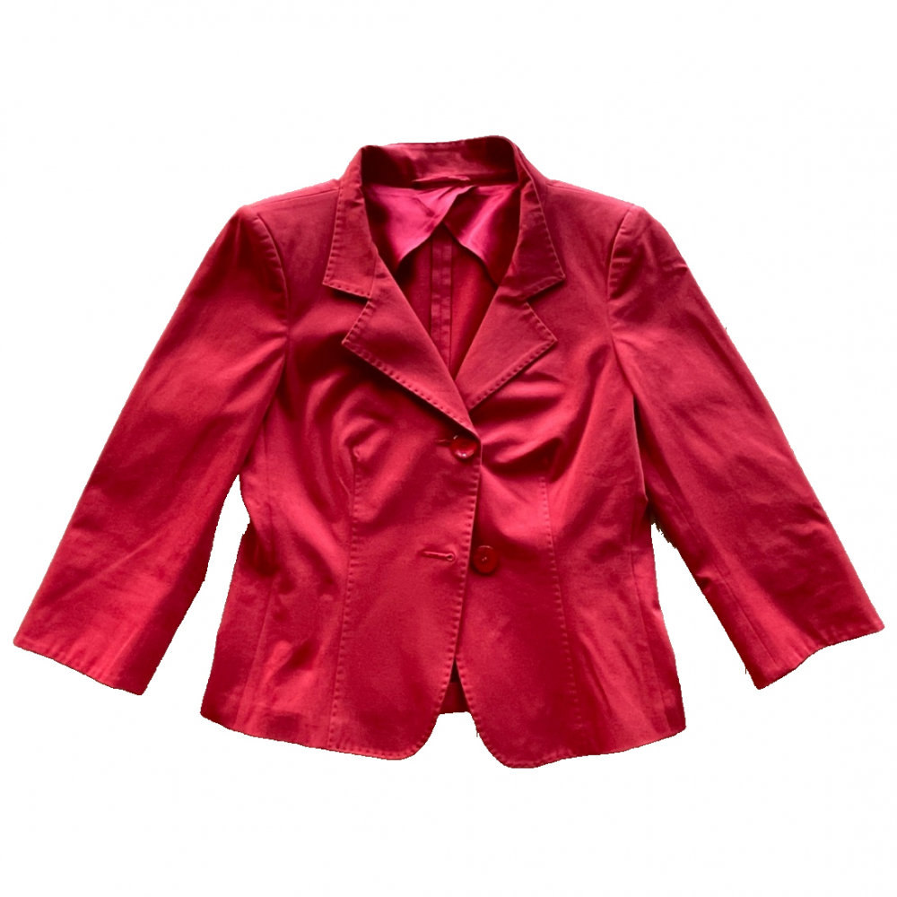 Max Mara La plus jolie et la plus audacieuse des vestes légères pour l'automne - dans le rouge parfait.