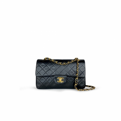 Chanel Kleine klassische Tasche mit Doppelklappe