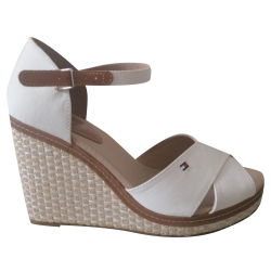 Tommy Hilfiger Iconic Elena Basic weiße Plateau-Peeptoe-Wedges