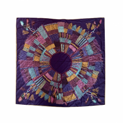 Longchamp Carré de soie Massaï