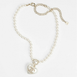 Chanel 21B Heart Pearl Pink Crystal CC Necklace