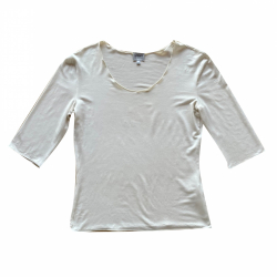 Armani Collezioni Se porte comme un t-shirt, mais tellement plus raffiné !