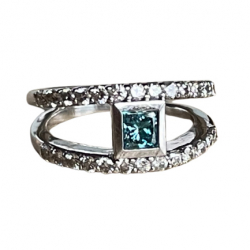 Effy Jewelers Zwei funkelnde Bänder, die einen schimmernden blauen Diamanten umschließen! Brandneu, von Effy.