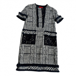 Carolina Herrera Robe Chique