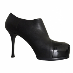 Yves Saint Laurent Stiefel