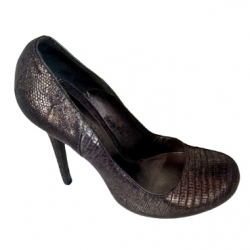 Alexander McQueen Schwarze Metallic-Lederpumps - Größe EU 39