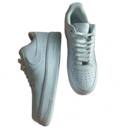 Nike Air Force 1 Damen-Turnschuhe UK 6,5 BRANDNEU mit Karton