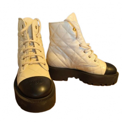Chanel Bottes de la collection 2024