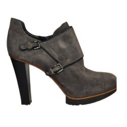 Tod's Graue Wildleder-Stiefeletten-Pumps mit Schnalle