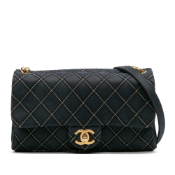 Chanel B Chanel Blue Navy Calf Leather Medium Quilted skin Triple Stitched Flap Italy
