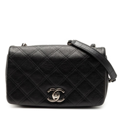 Chanel B Chanel Black Calf Leather Small Diamond Embossed skin New Chic Flap Italy