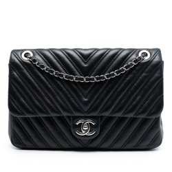 Chanel Black Lambskin Leather Leather Jumbo Classic Chevron Lambskin Double Stitch Single Flap Italy