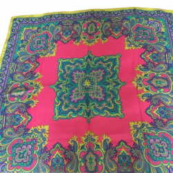 Madeleine Carré en soie