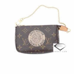 Louis Vuitton Clutch