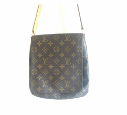 Louis Vuitton Clutch