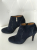Navyboot Stiefel mit Absatz und goldenen Details