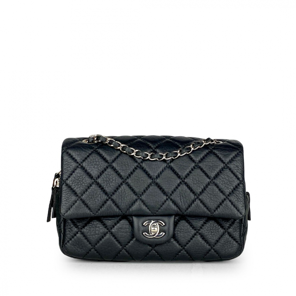 Chanel Soft Lambskin Bubble Quilted CC Bag Top Handle Tote Bag For Sale at  1stDibs  ccbag chanel soft quilted bag chanel bubble tote bag