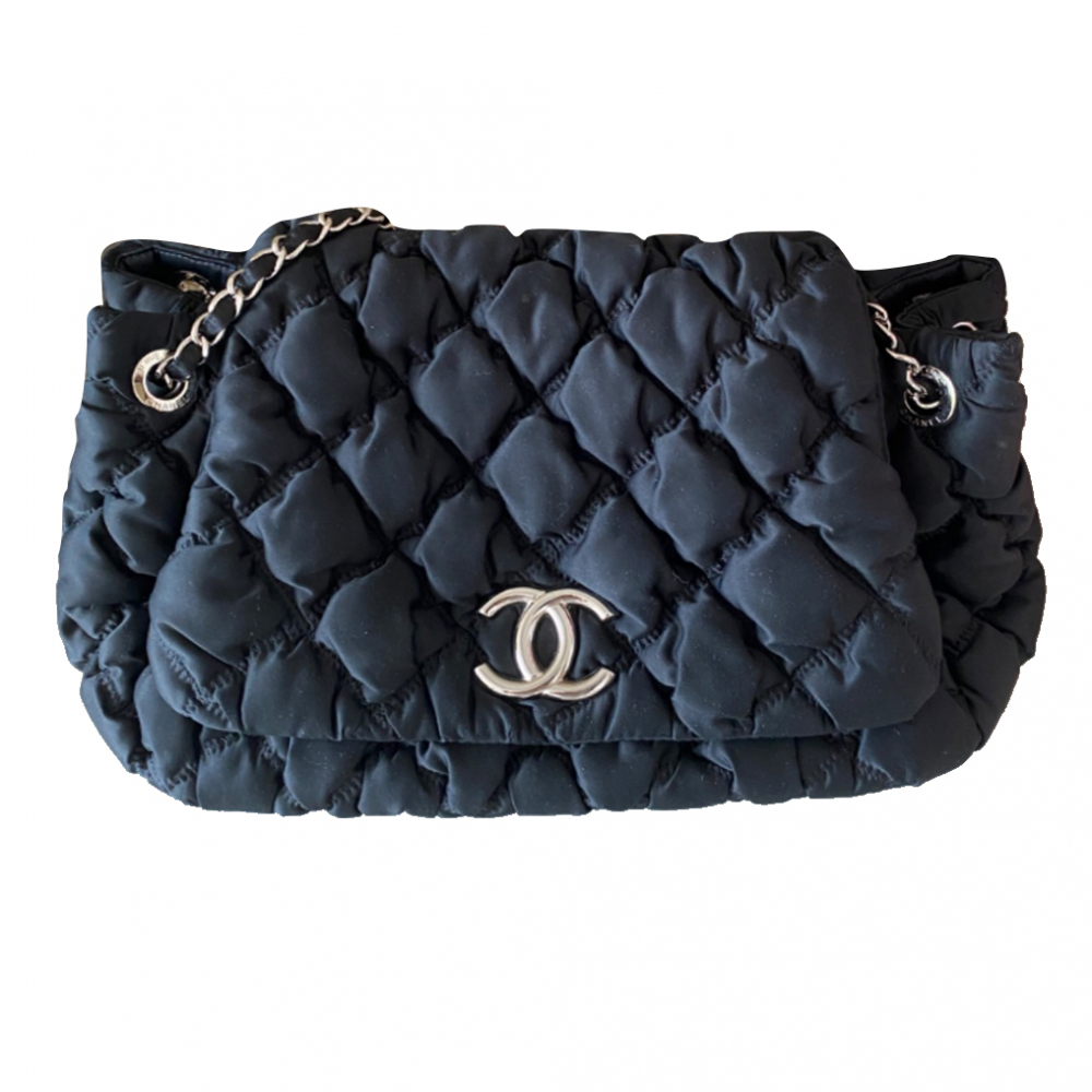 Chanel Sac à rabat simple matelassé à bulles