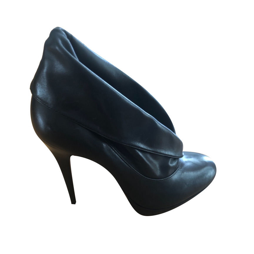 Renato Nucci Black bootees