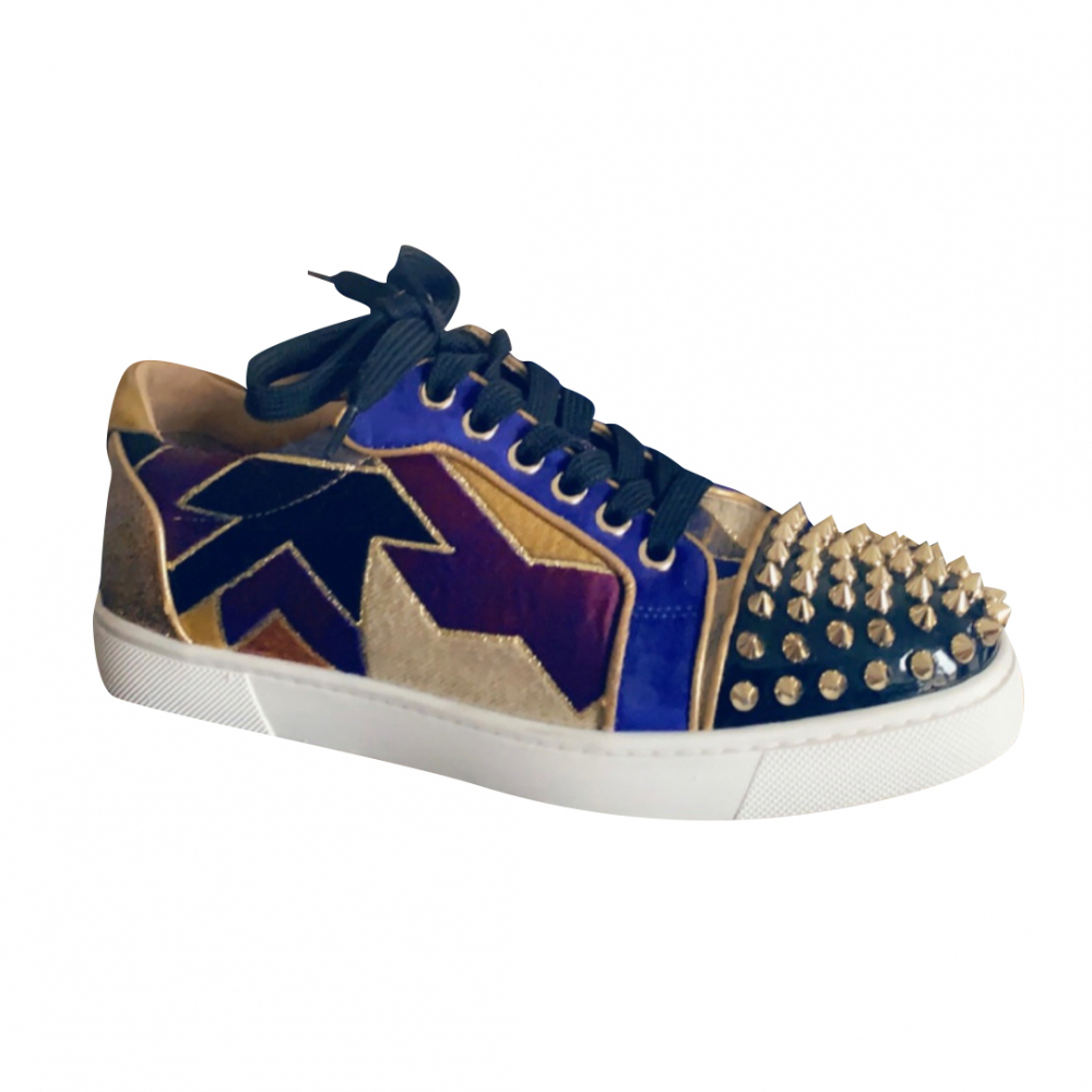 Christian Louboutin Vieira Stacheln orlato flach Pat/ttis