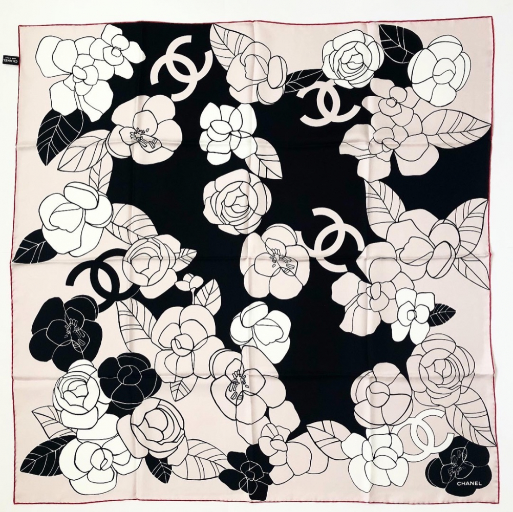 Chanel Foulard