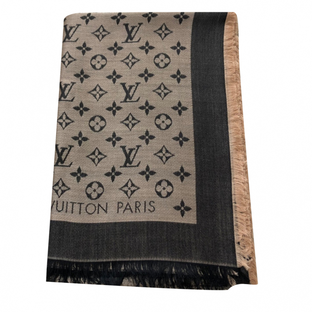 Luis Vuitton scarf  Louis vuitton monogram shawl, Louis vuitton