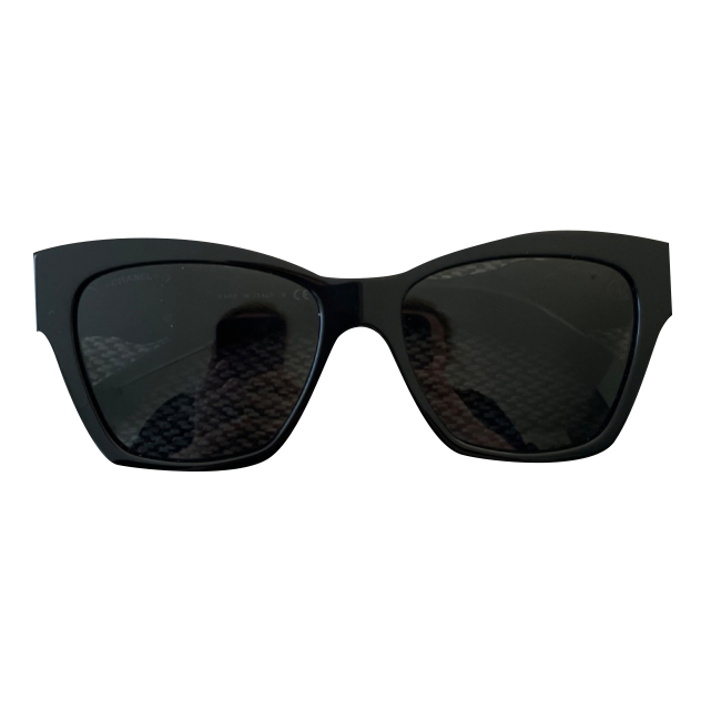 Chanel Lunettes de soleil œil de chat