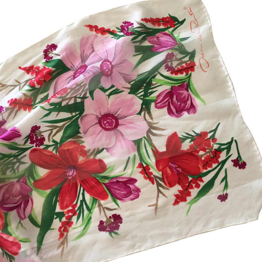 Oscar de la Renta Schal