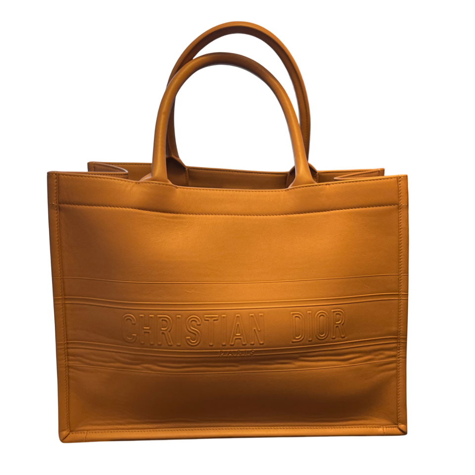 Christian Dior Livre de poche