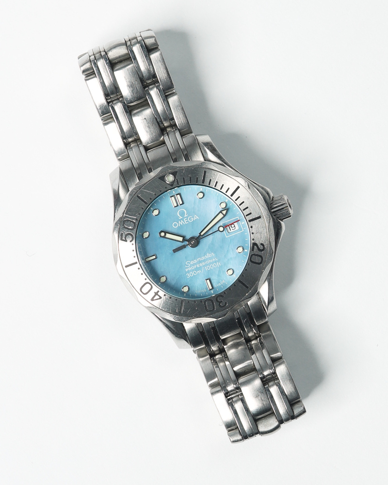 Omega Lady-seamaster 300m 28mm Ref 2085.72 Rare Blue Mother-of-pearl Dial Watch