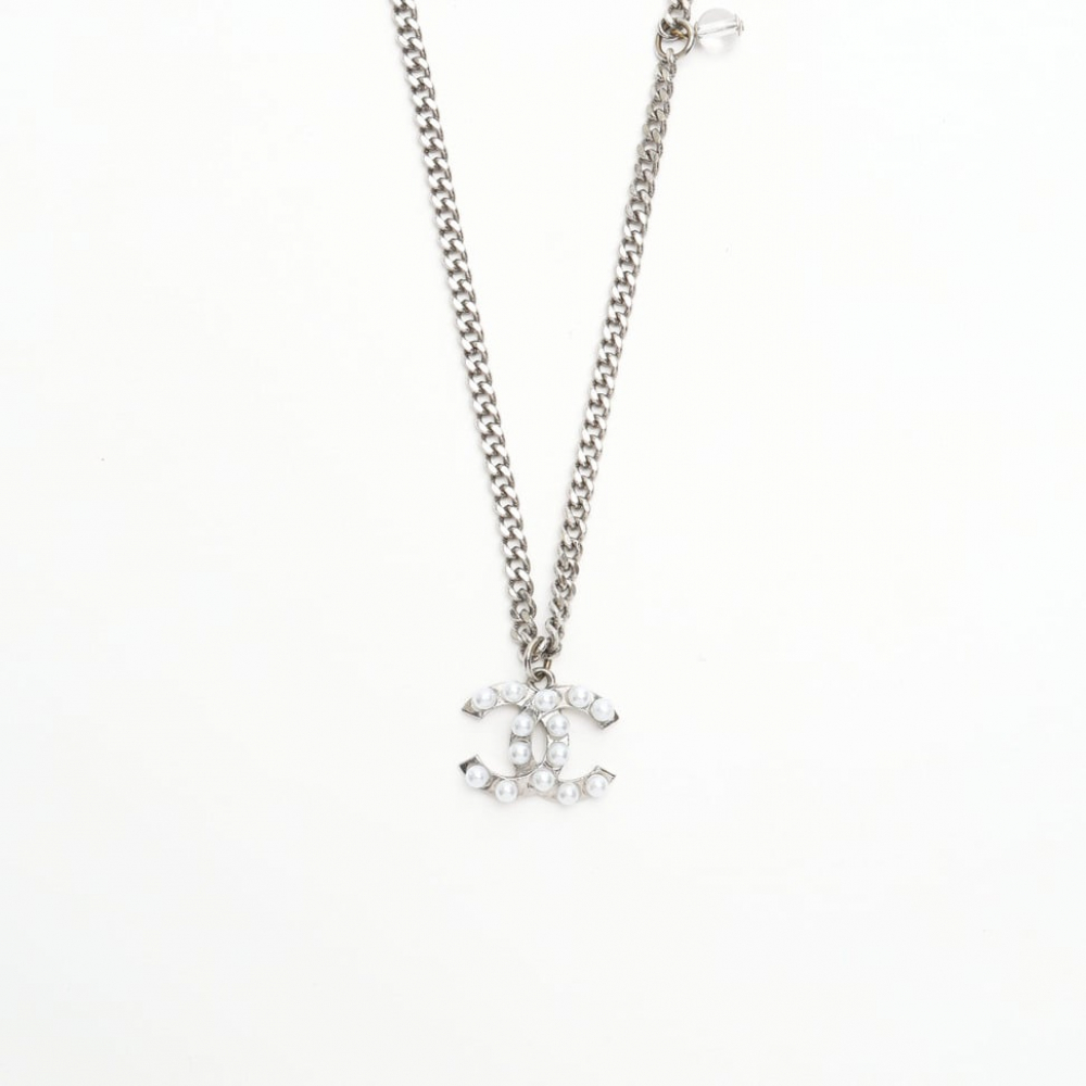 Chanel Coco Mark Pearl Necklace