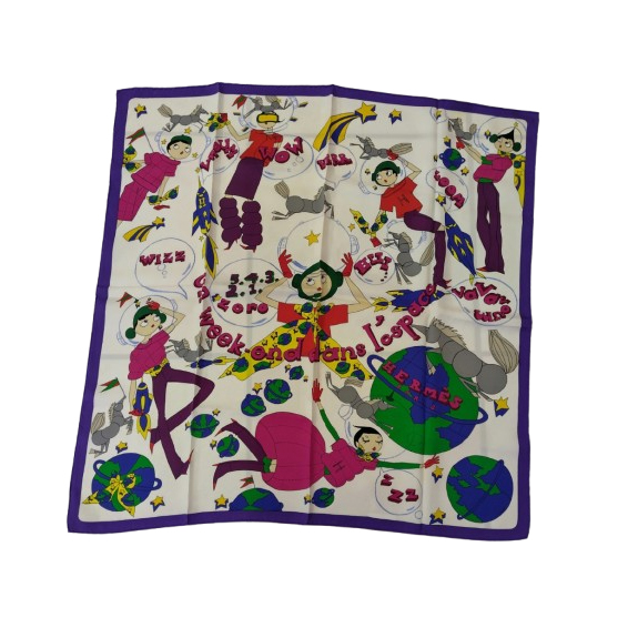 Hermès Weekend square in space