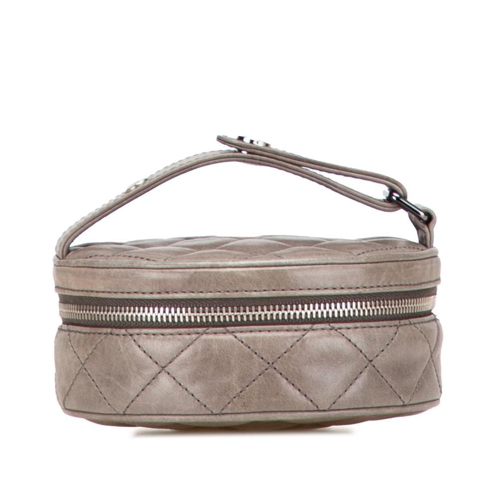 Chanel B Chanel Brown Taupe Calf Leather CC Quilted Aged skin Round Clutch France