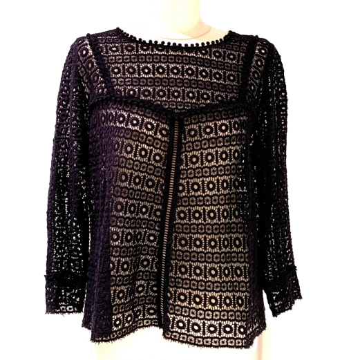 Sézane Blouse made from guipure lace in navy