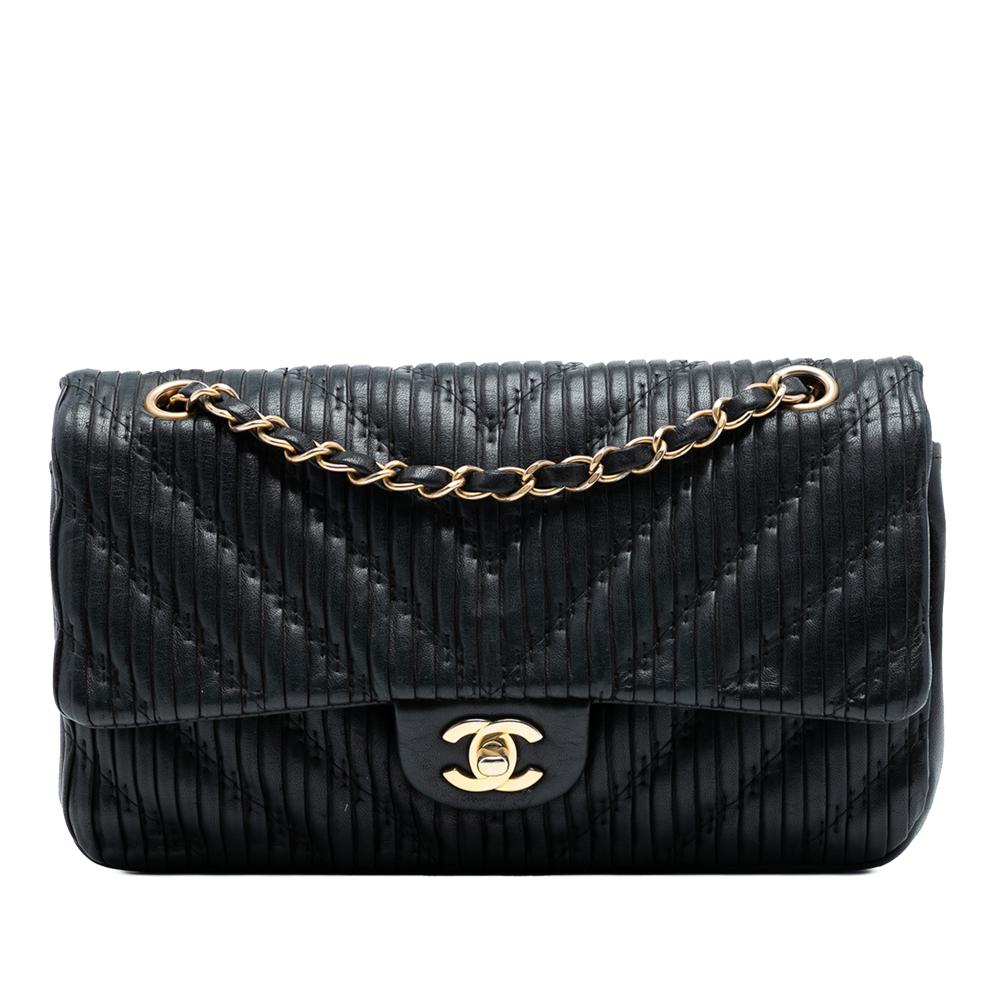 Chanel B Chanel Black Calf Leather Medium Classic Chevron skin Pleated Double Flap France