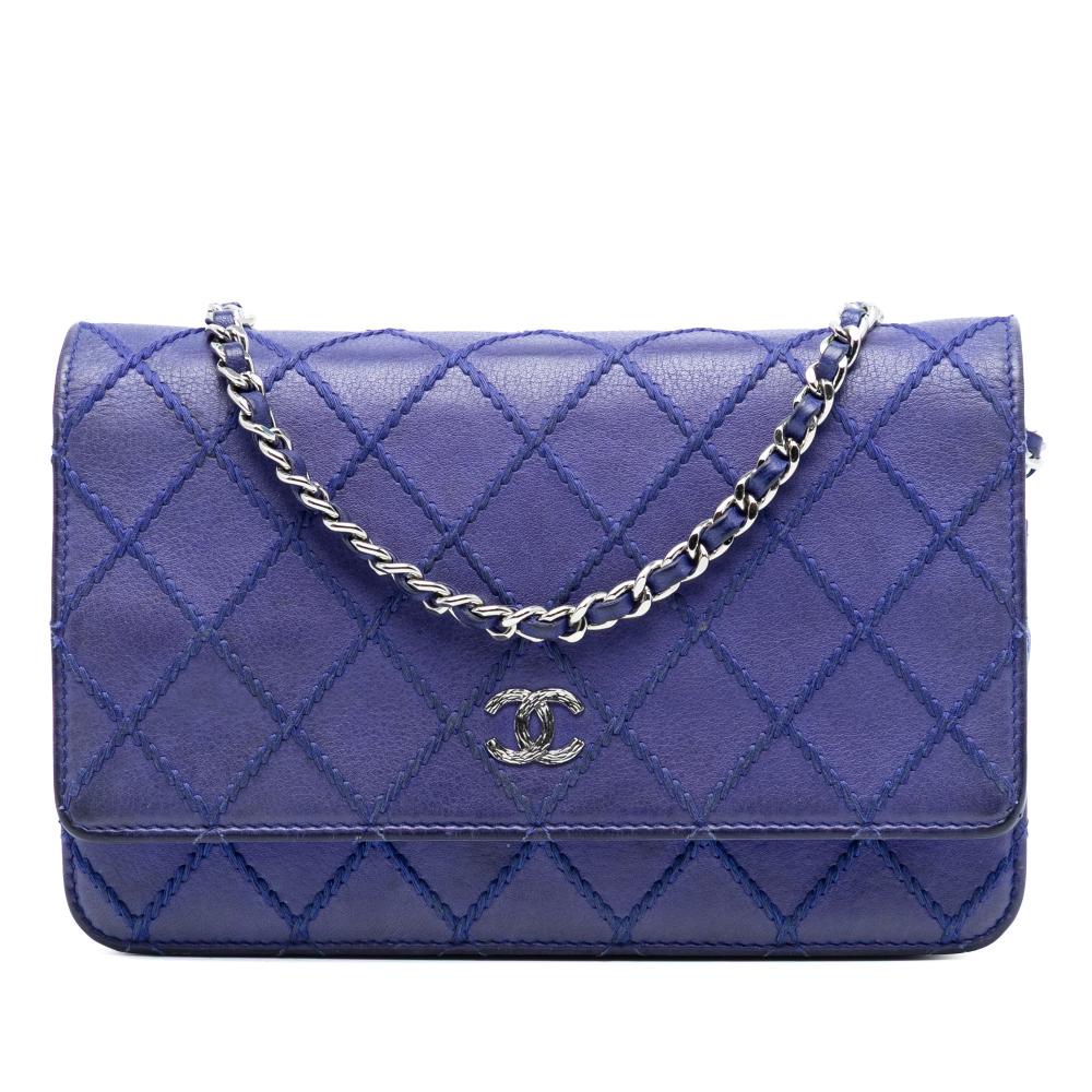 Chanel B Chanel Blue Calf Leather CC Quilted skin Fancy Wallet On Chain Italy