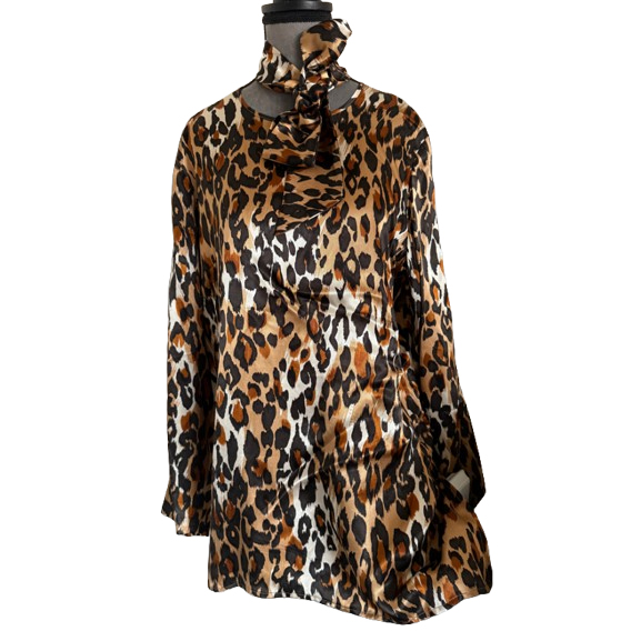 Eva Kayan Silk blouse