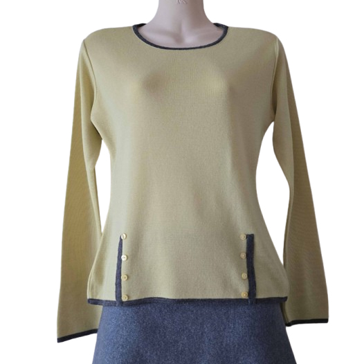 Alain Manoukian Joli petit pull neuf Manoukian en laine très douce