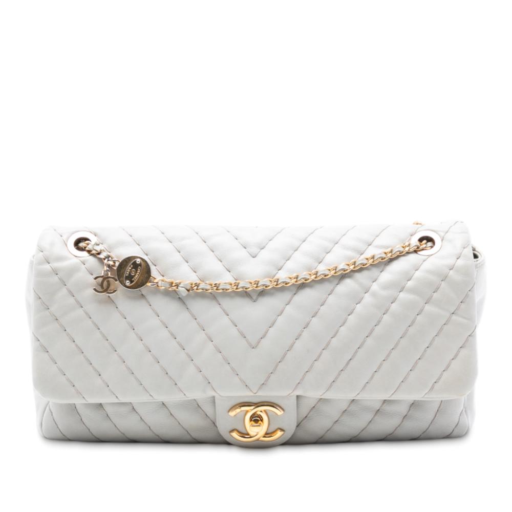 Chanel B Chanel White Calf Leather Jumbo Chevron skin Surpique Flap Italy