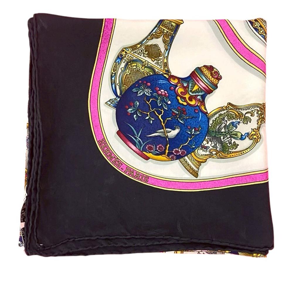 Hermès AB Hermès White with Black Silk Fabric Qu Importe le Flacon Scarf 90 France