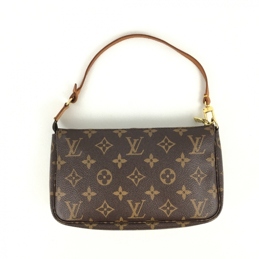 Louis Vuitton Clutch 