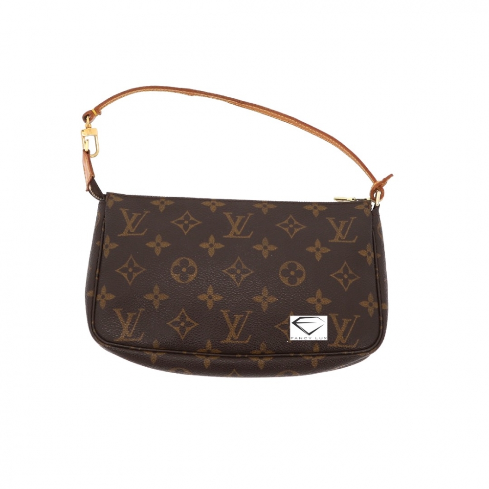 Louis Vuitton Clutch