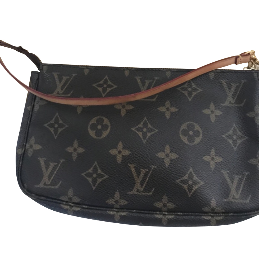 Louis Vuitton Clutch