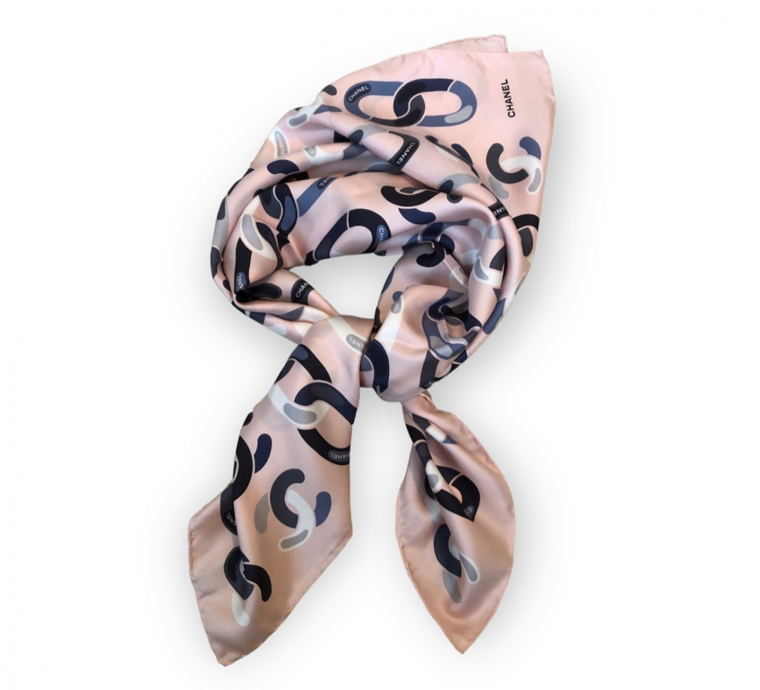 Chanel Foulard