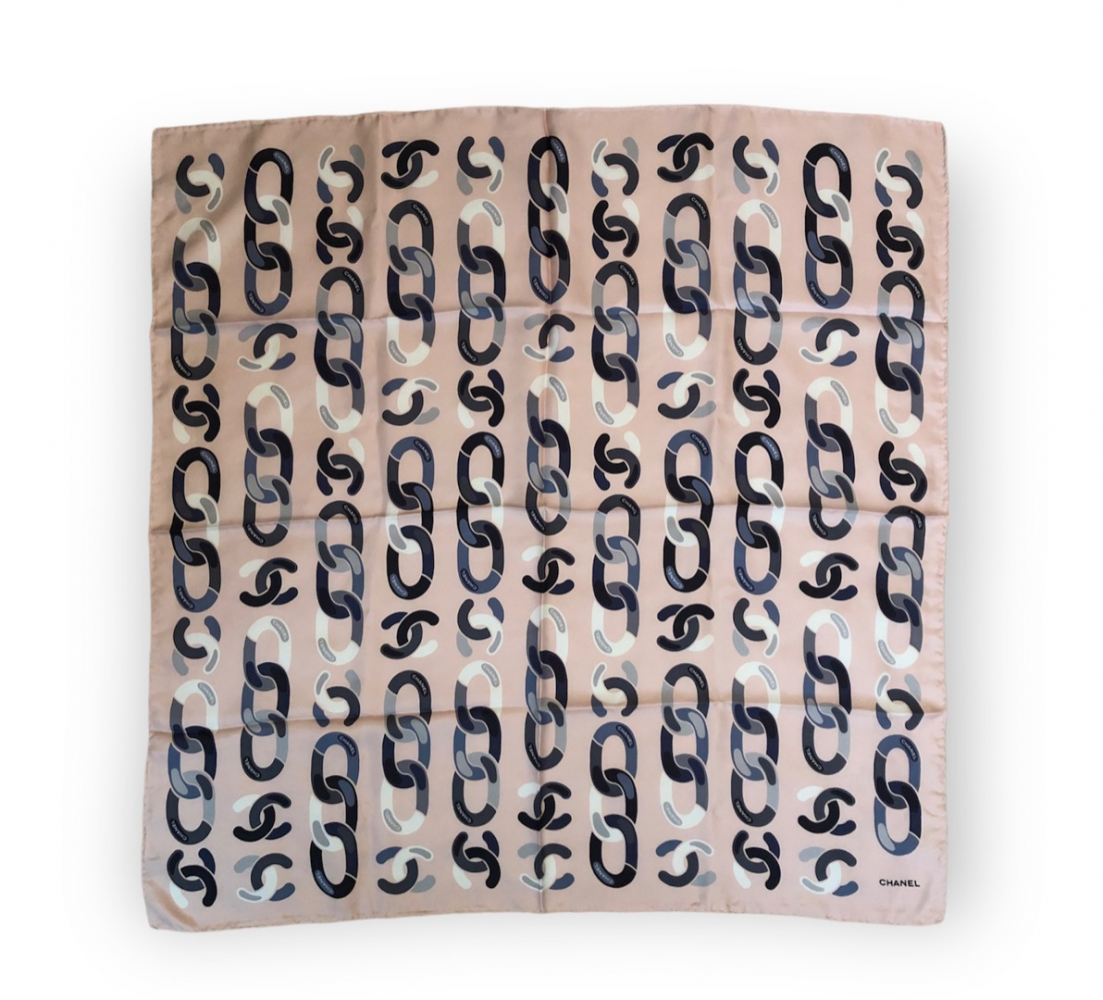 Chanel Foulard